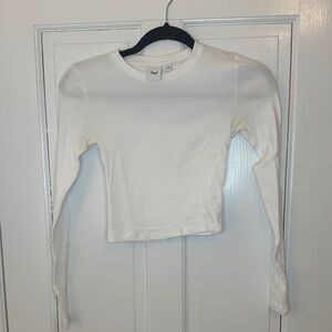 Aritzia TNA Classic White Ribbed Top size S